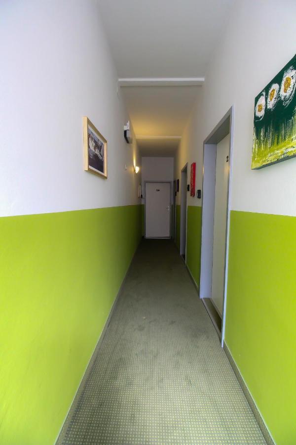 Economic 2Sb Apartment In Lively Area Wien Exterior foto