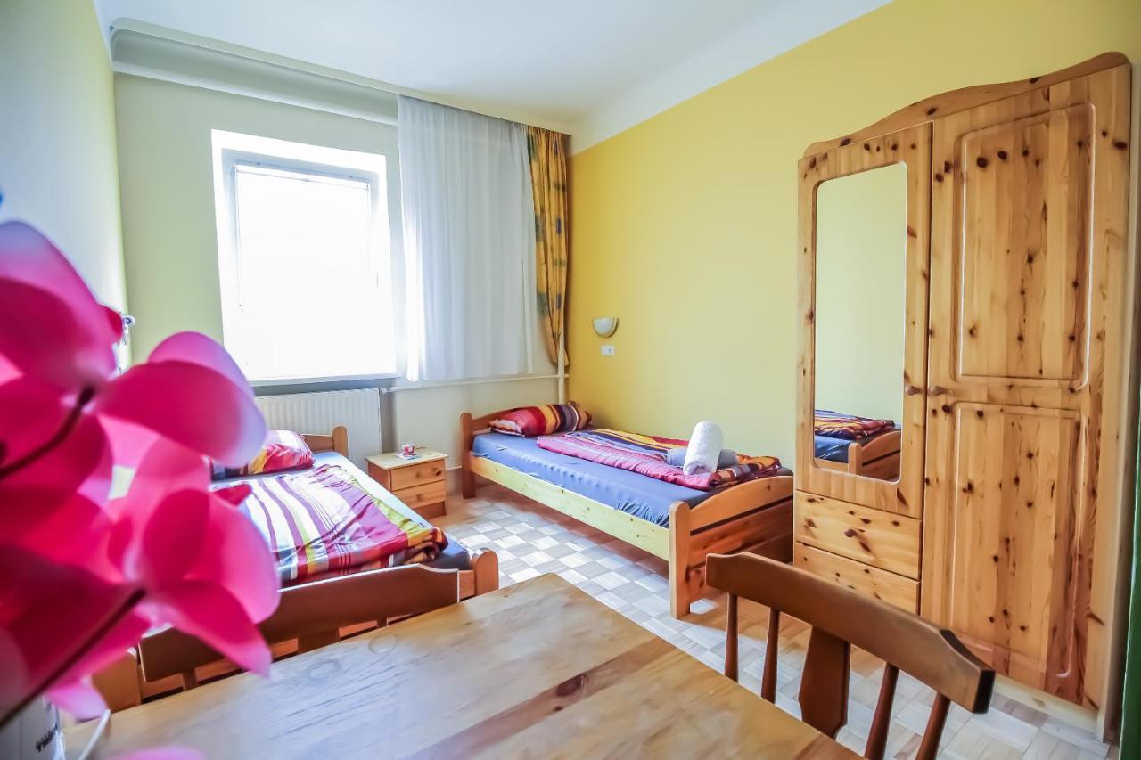 Economic 2Sb Apartment In Lively Area Wien Exterior foto